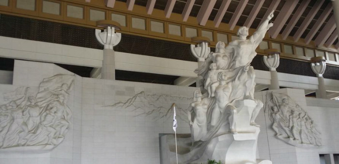 La estatua de Coreanos Indomables que una estructura simbólica que resalta el patriotismo. | Fátima Muñoz